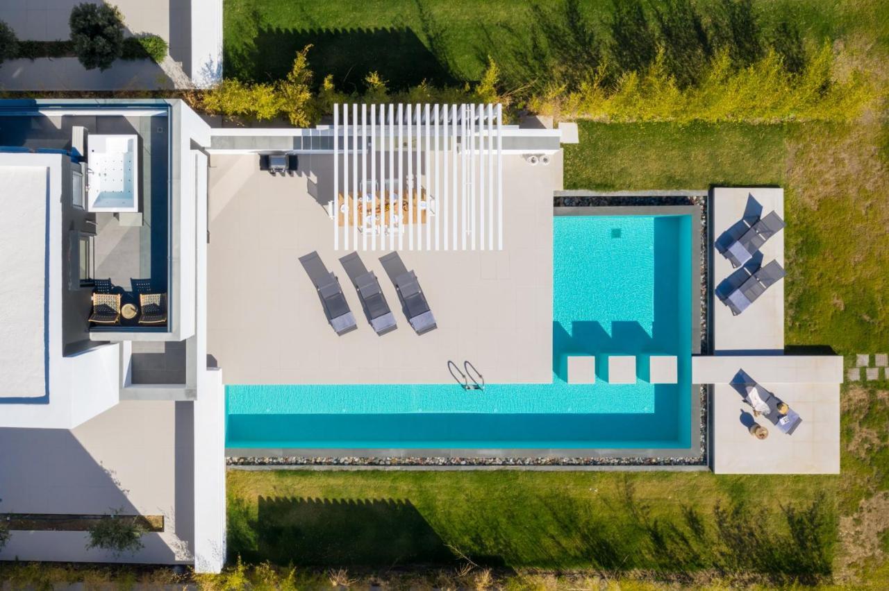 Albatross Beach Front Villas 根纳迪 外观 照片