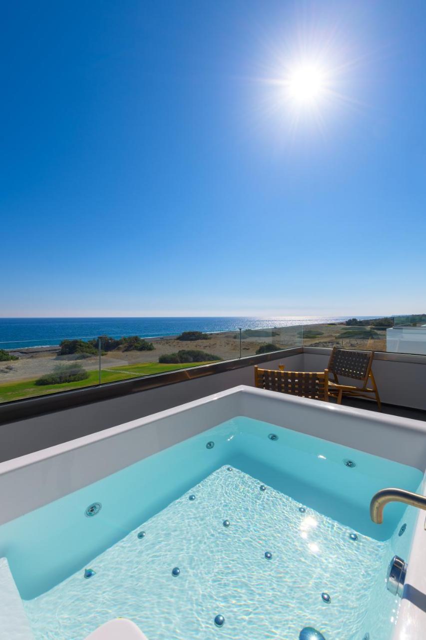 Albatross Beach Front Villas 根纳迪 外观 照片
