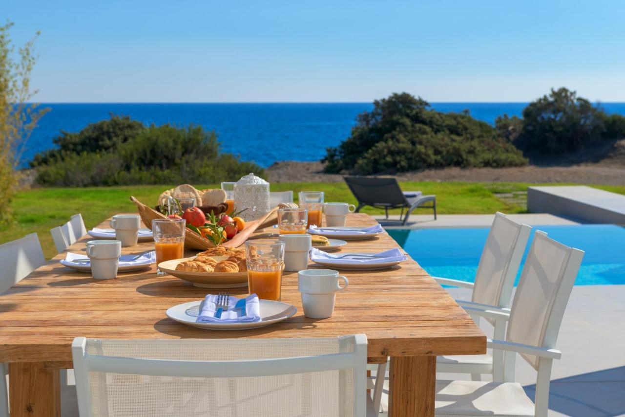 Albatross Beach Front Villas 根纳迪 外观 照片