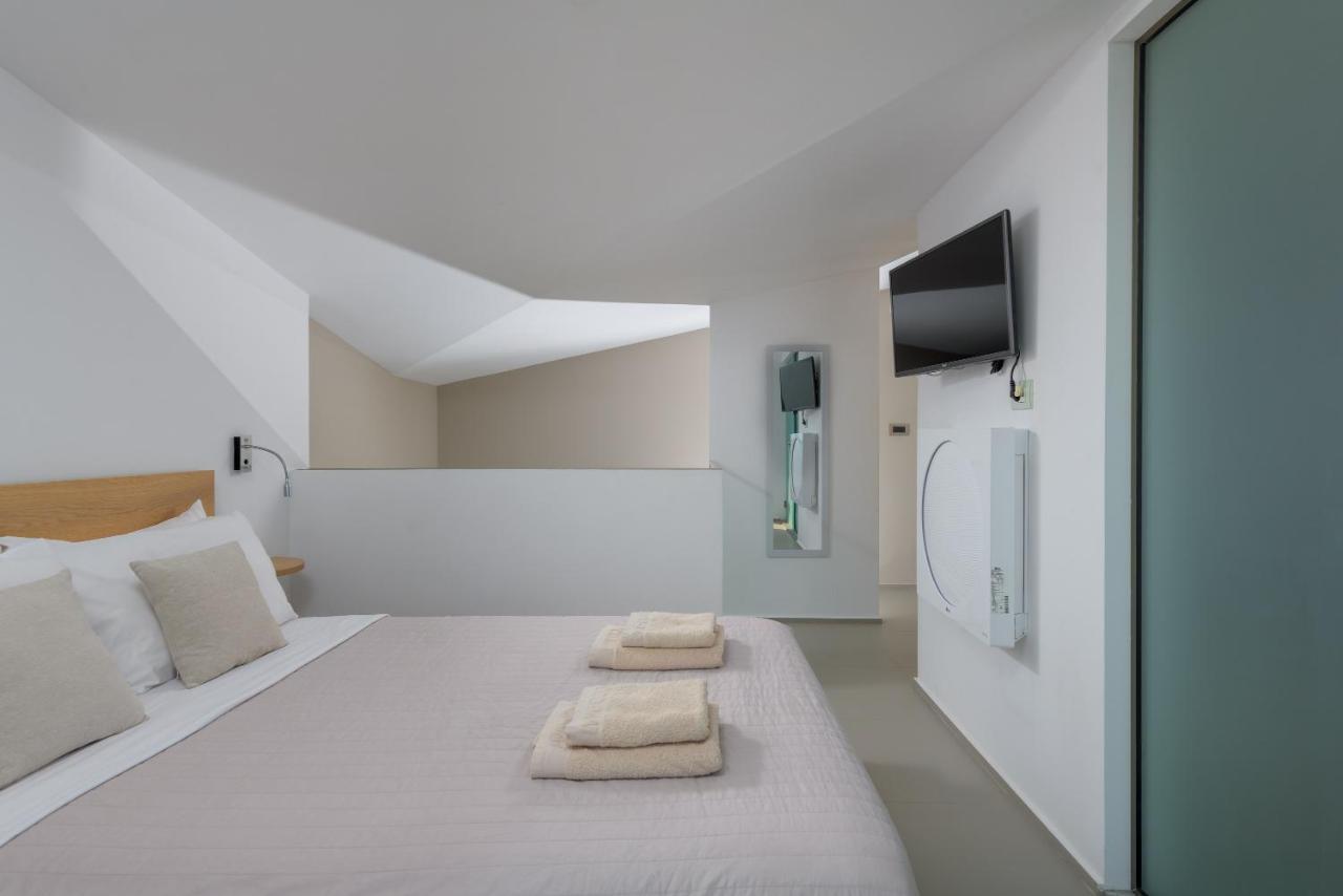 Albatross Beach Front Villas 根纳迪 外观 照片