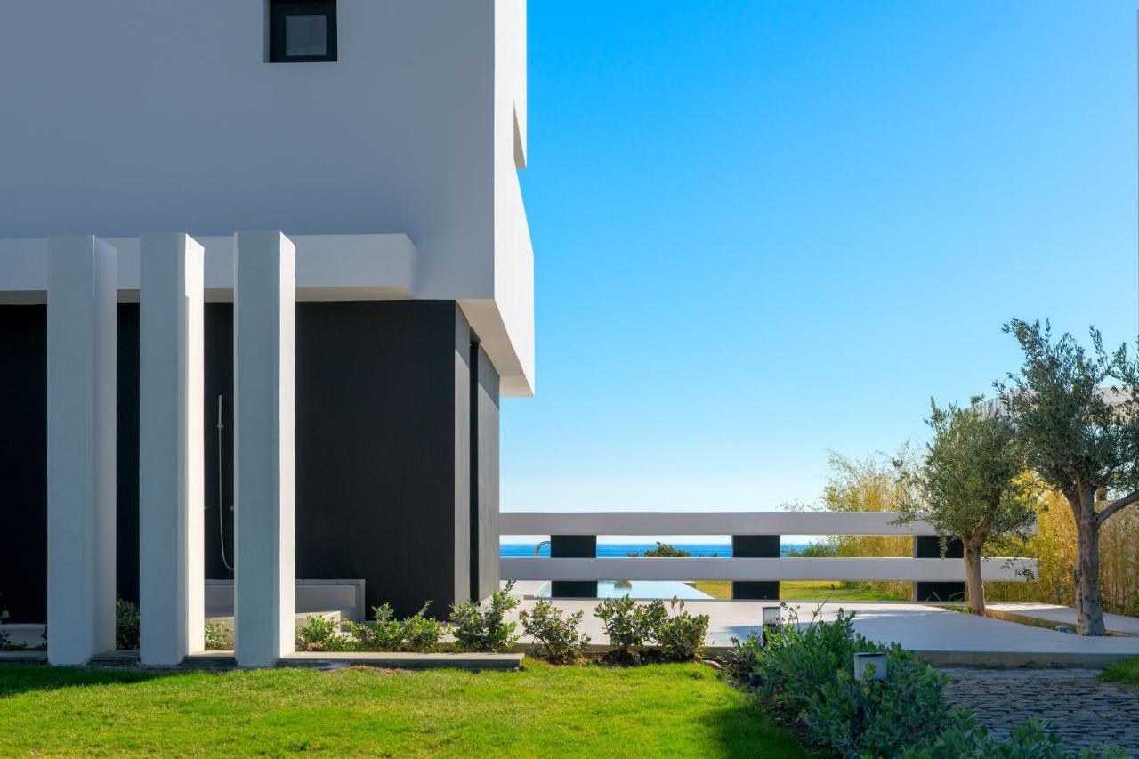 Albatross Beach Front Villas 根纳迪 外观 照片